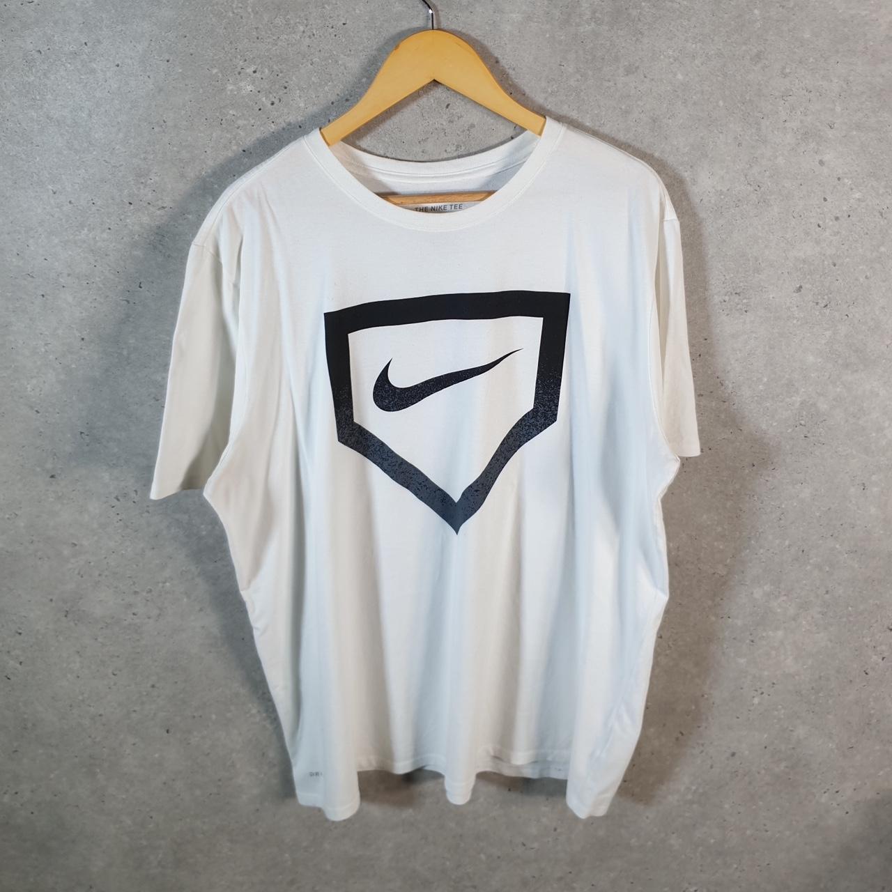 Vintage Nike Dri Fit Club Spellout T Shirt Men’s 2XL White Logo Swoosh Athletic