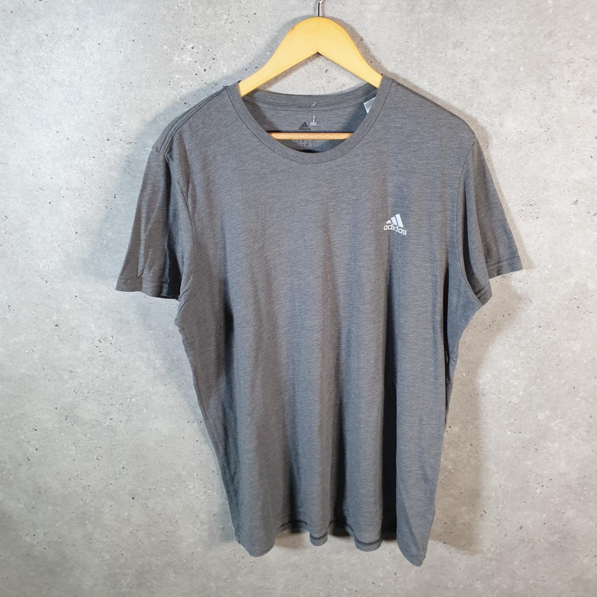 Vintage Adidas Spellout T Shirt Mens XL Grey Three Stripes Athletic Logo