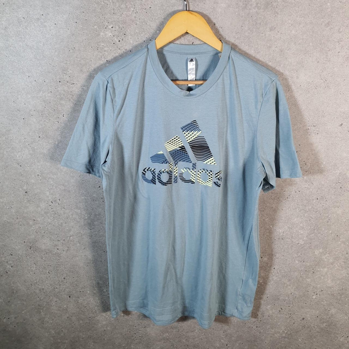 Vintage Adidas Spellout T Shirt Men’s Medium Blue Three Stripes Logo Athletic
