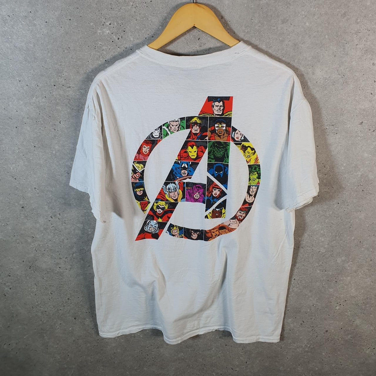 Vintage Marvel Avengers T Shirt Men’s Large White Movie Graphic Cartoon