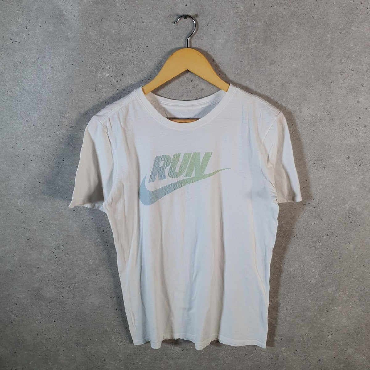 Vintage Nike Run Spellout T Shirt Shirt Men’s Small White Logo Swoosh Athletic