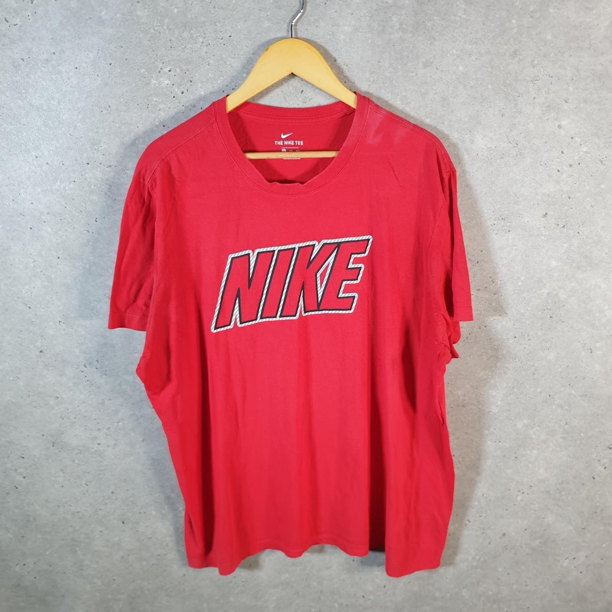 Vintage Nike Spellout Club T Shirt Men’s 2XL Red Logo Swoosh Athletic