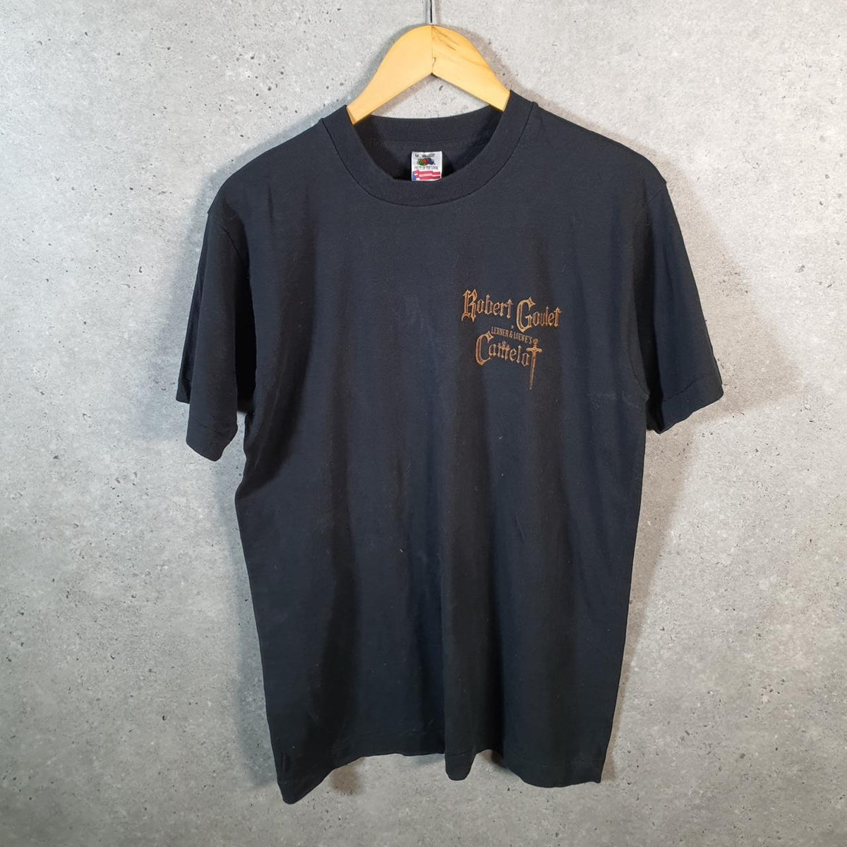 Vintage Fruit of the Loom Robert Goulet Camelot 90s USA Single Stitch T Shirt Mens Medium Black Big Fish Vintage
