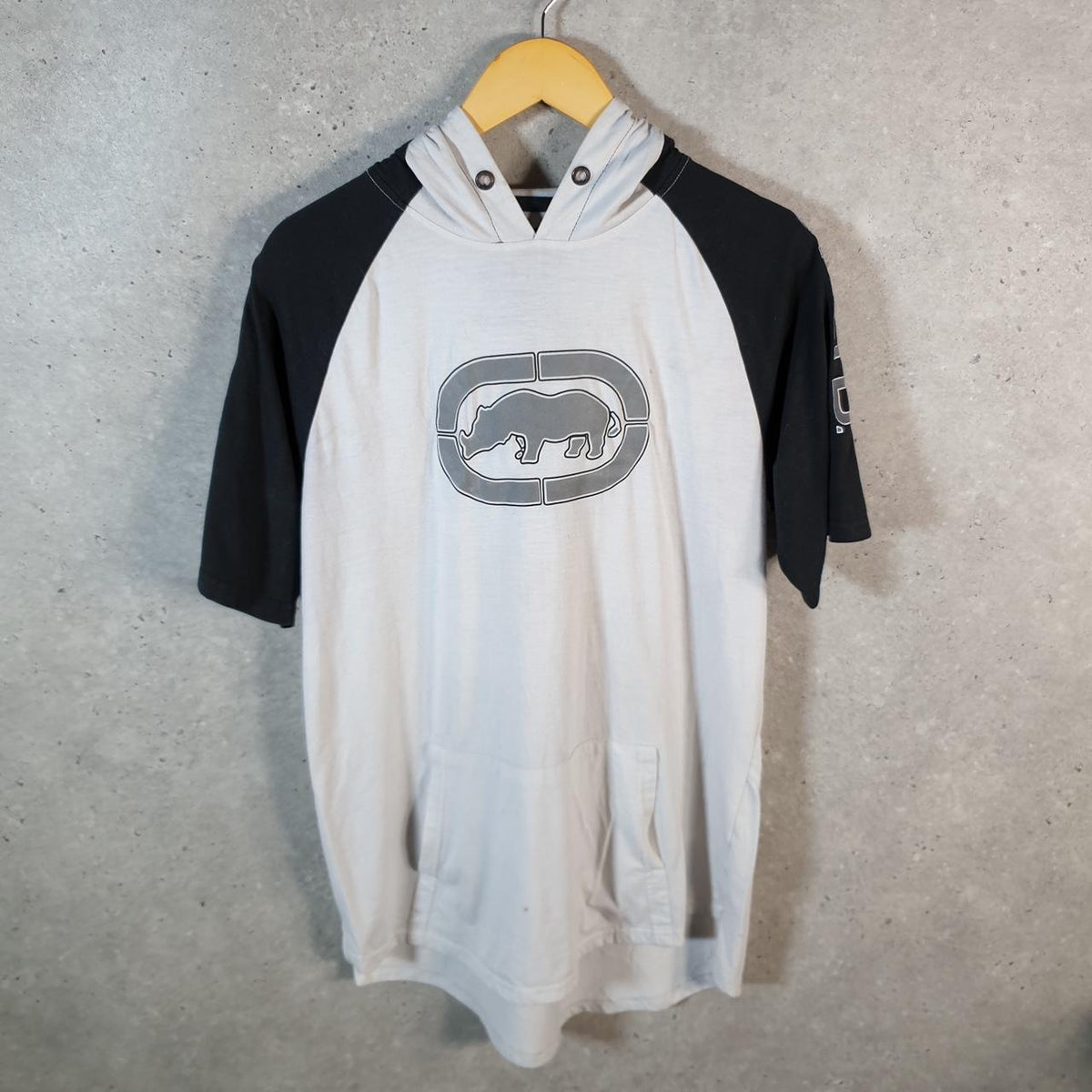 Vintage Ecko Unltd. Y2K Hooded T Shirt Men’s Medium White Spellout Logo Athletic C9950