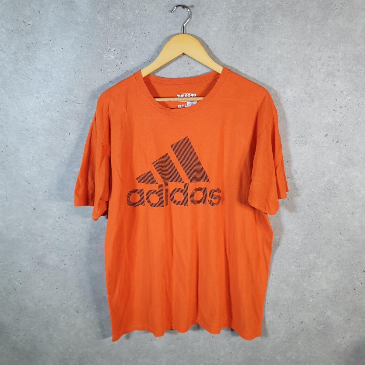 Vintage Adidas Go Tee T Shirt Shirt Men’s XL Orange Three Stripes Logo Athletic C9705