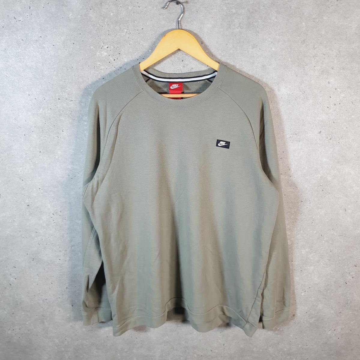 Vintage Nike Club Sweatshirt Mens Large Grey Swoosh Y2K Pullover Embroidered Logo