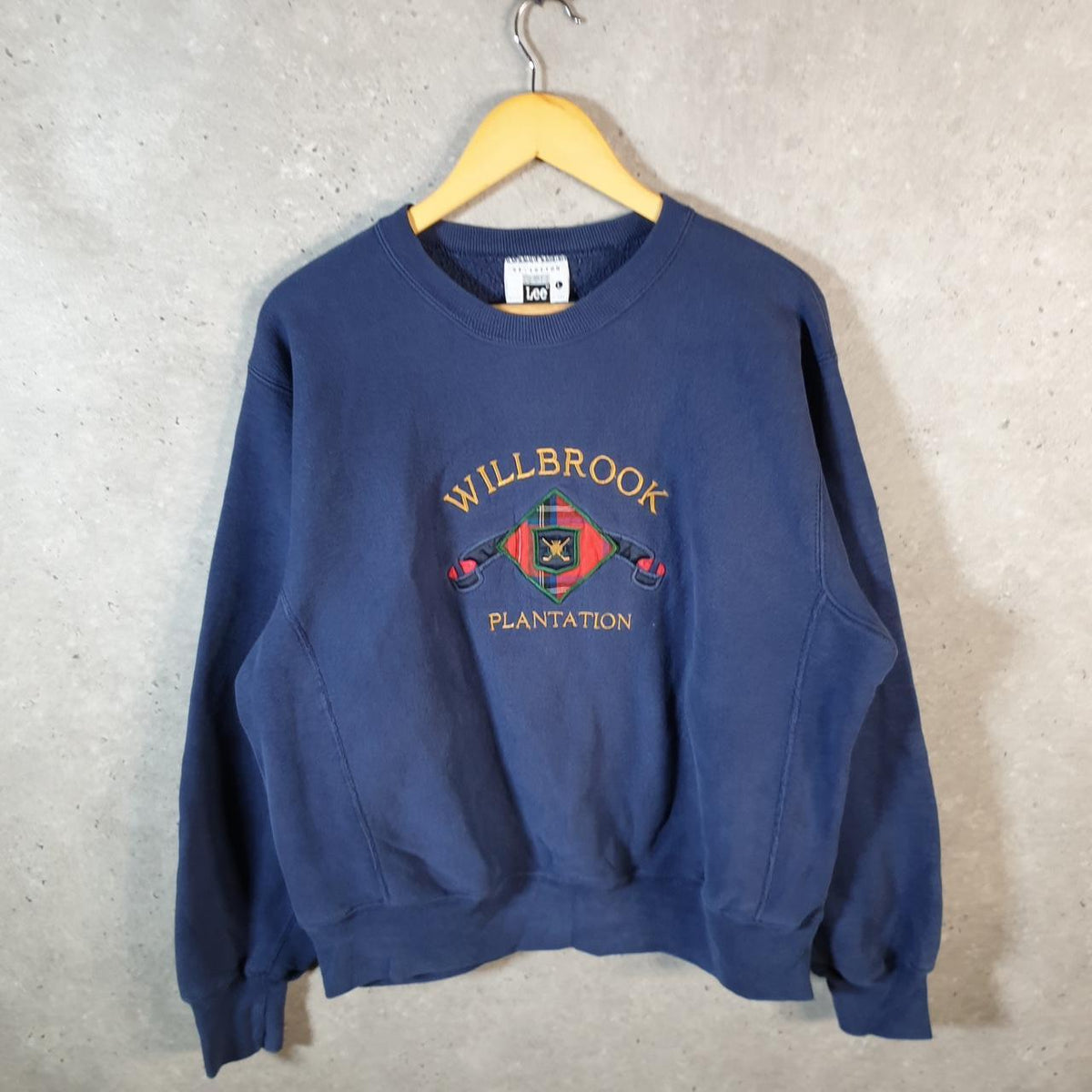 Vintage Lee Cross Grain Sweatshirt Men’s Large Navy Blue USA Pullover Willbrook Plantation
