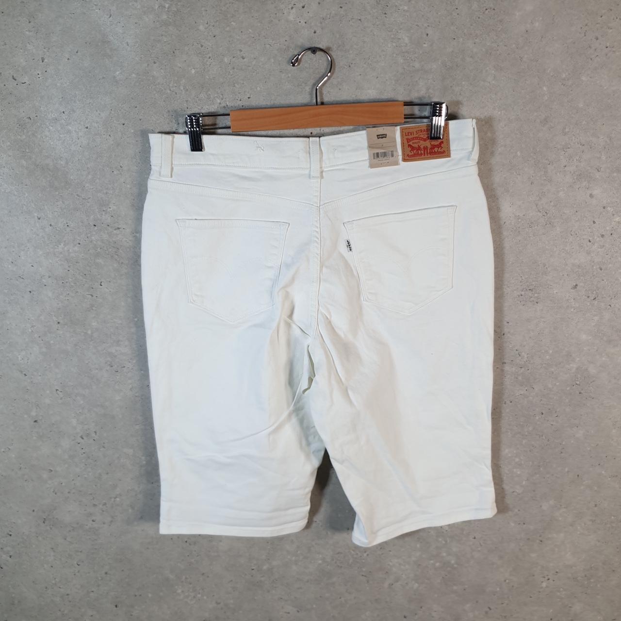 Vintage Levi’s Baggy Shorts Jorts Cargo Womens W31 White Relaxed Denim