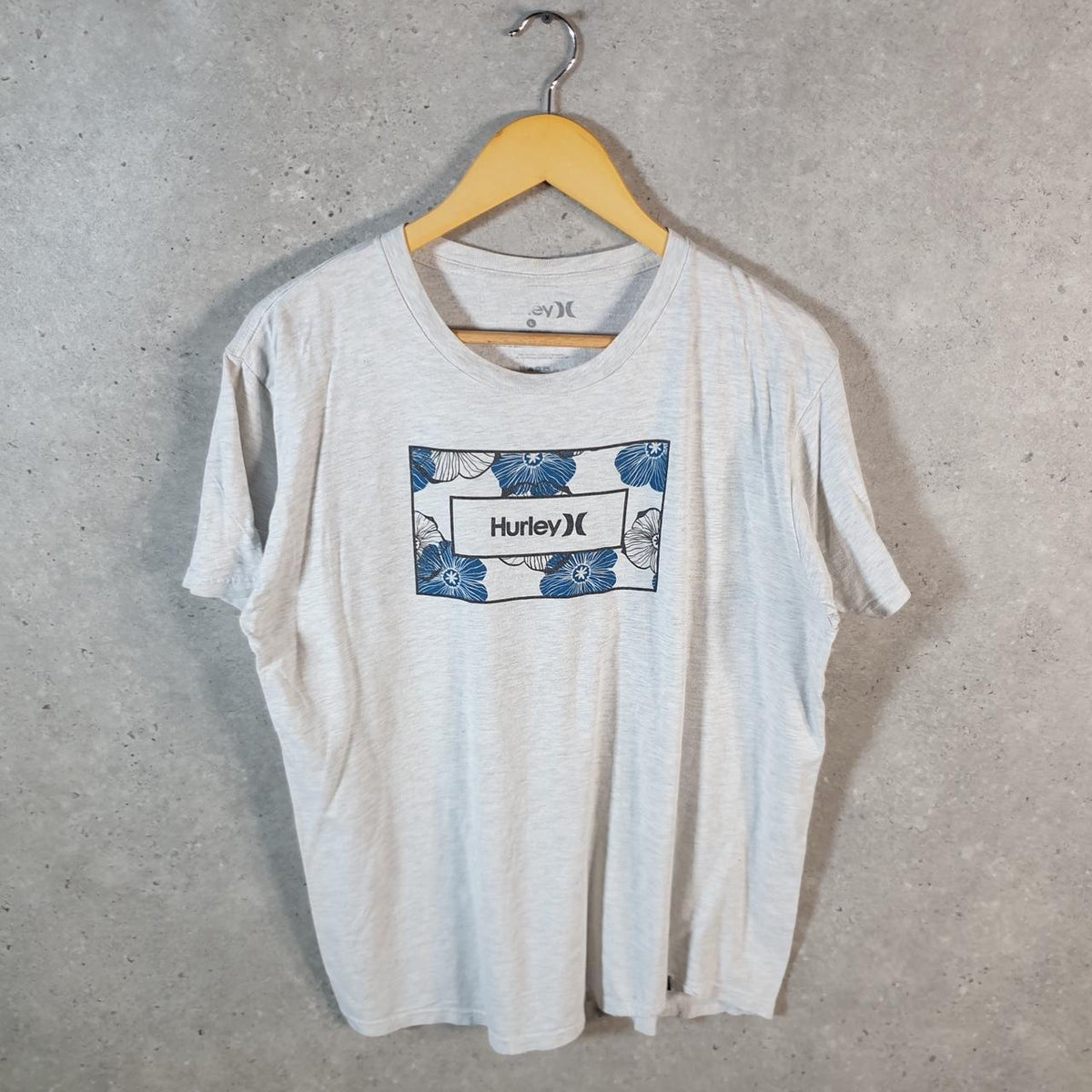 Vintage Hurley Graphic T Shirt Men’s Small Grey Casual Sports Logo Athletic