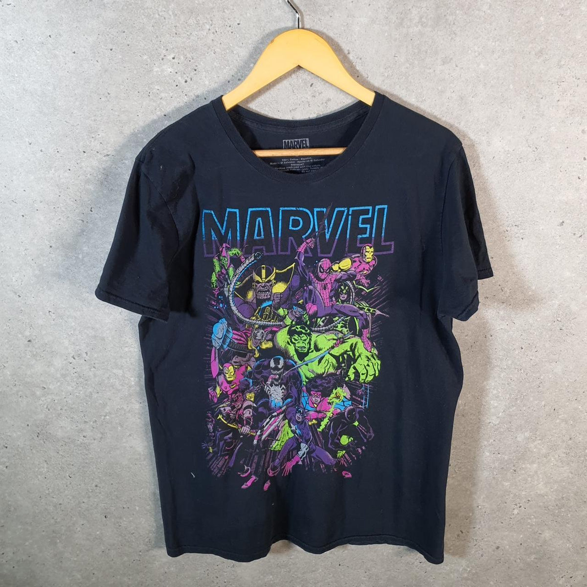 Vintage Marvel Avengers Assemble T Shirt Men’s Large Black Spellout Graphic