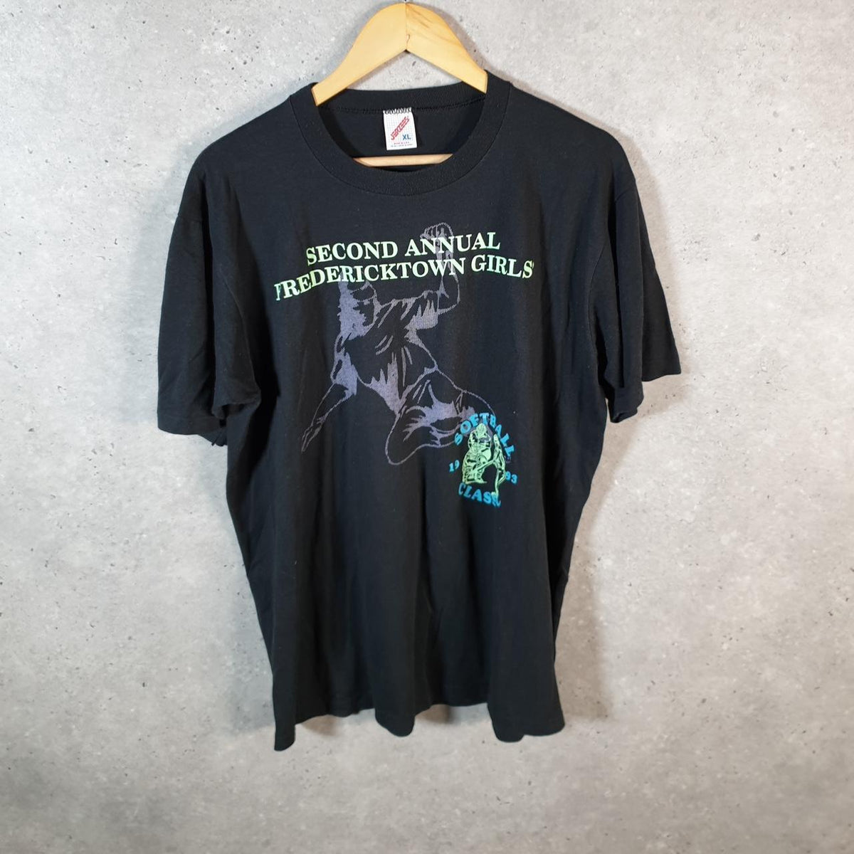 Vintage Jerzees USA 1993 Softball Single Stitch T Shirt Men’s XL Black Big Fish Vintage
