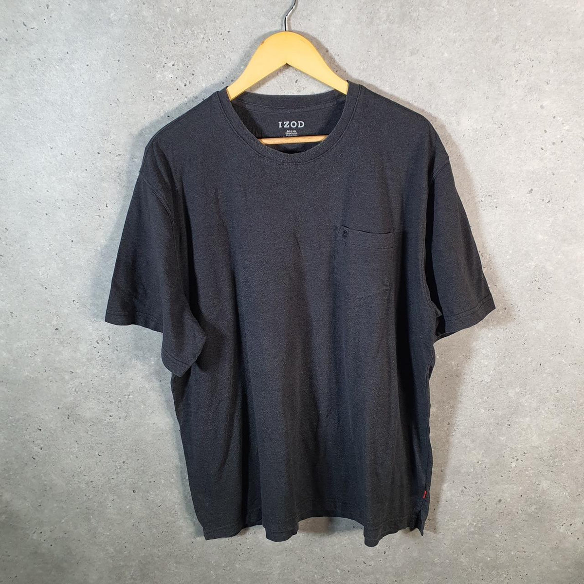 Vintage Izod Pocket T Shirt Men’s XL Grey Classic Fit Embroidered Logo
