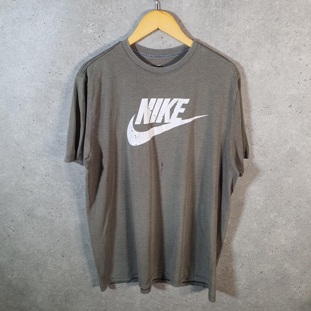 Vintage Nike Club T Shirt Men’s XL Spellout Grey Swoosh Athletic