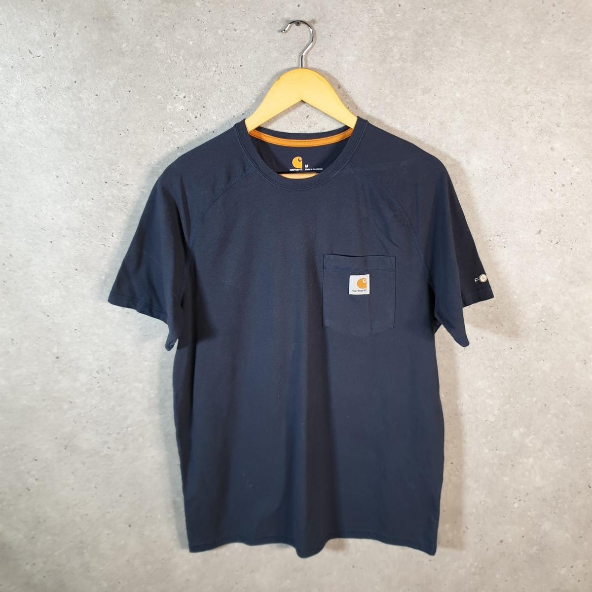 Vintage Carhartt Pocket T Shirt Men’s Medium Navy Blue Workwear Chore Utility Relaxed Fit C9297