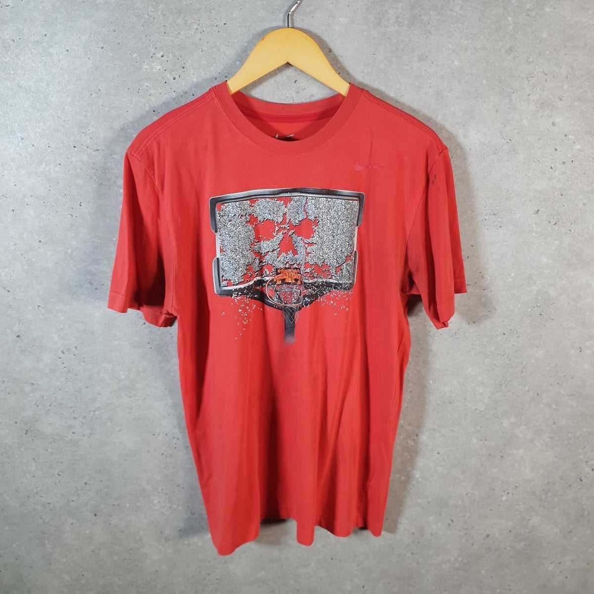 Vintage Nike NBA Basketball Hoop Dri Fit T Shirt Men’s Medium Red Logo Swoosh Athletic