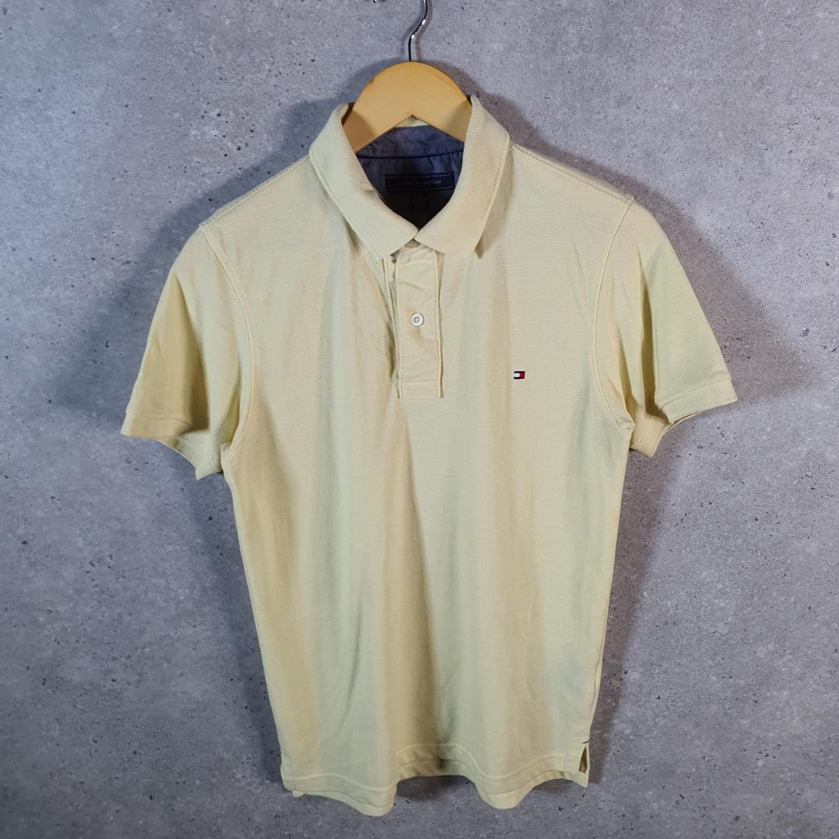 Vintage Tommy Hilfiger Polo Shirt Men’s Medium Yellow Classic Fit Embroidered Logo