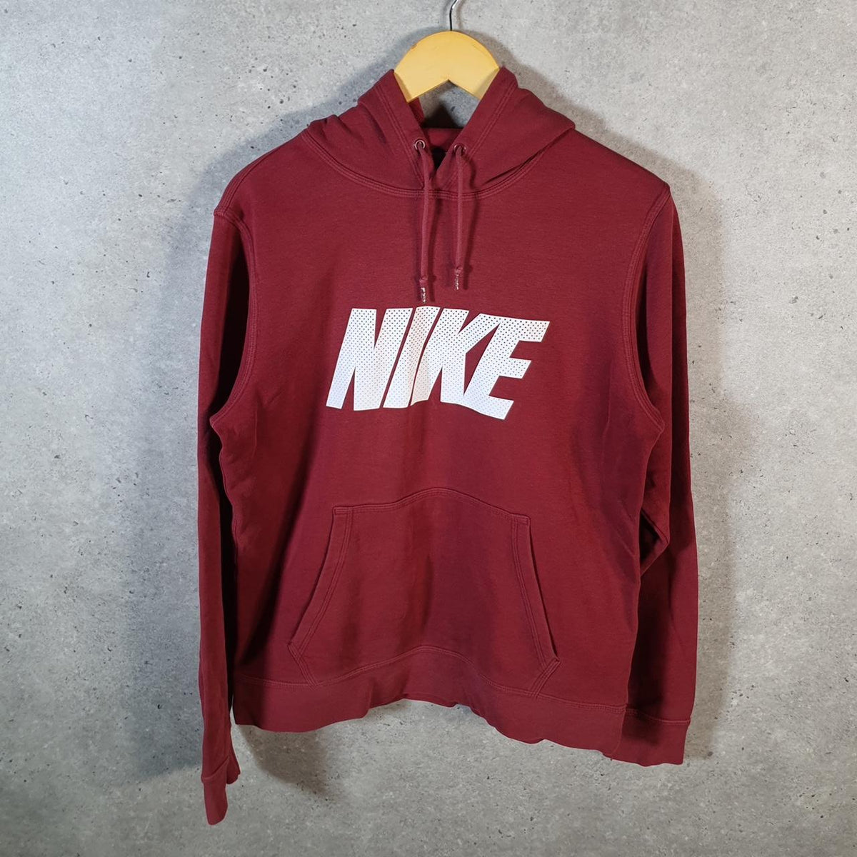 Vintage Nike Club Hoodie Men’s Medium Burgundy Red Swoosh Y2K Pullover Sweatshirt Logo