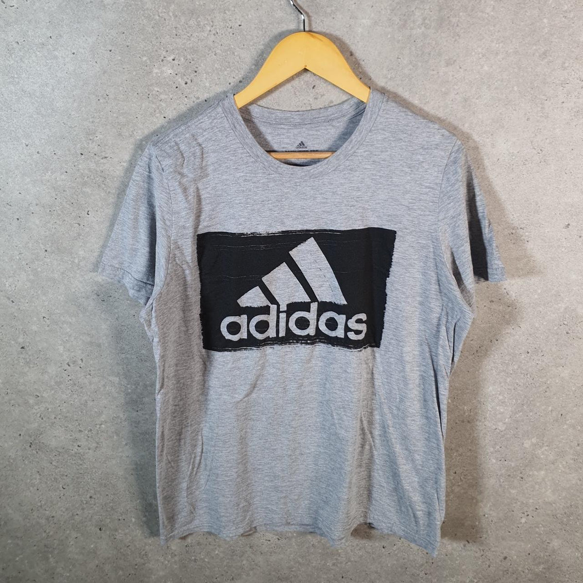 Vintage Adidas Amplifier T Shirt Men’s Medium Grey Three Stripes Logo Athletic
