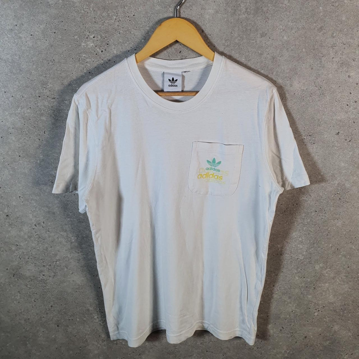 Vintage Adidas Trefoil Retro T Shirt Men’s Medium White Three Stripes Logo