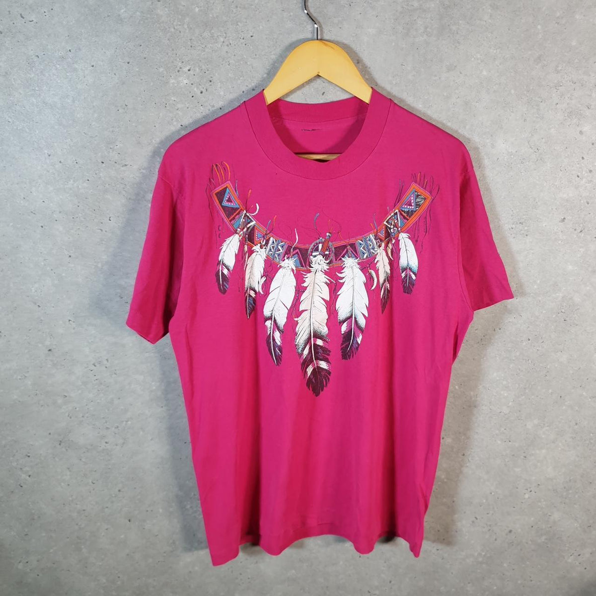 Vintage Feathers Graphic 90s Single Stitch T Shirt Men’s Medium Pink