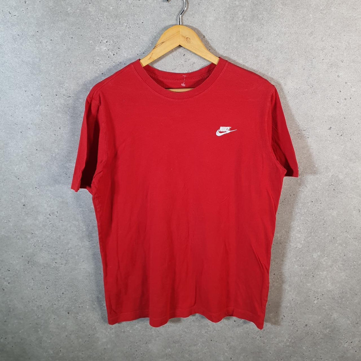 Vintage Nike Club T Shirt Men’s Medium Red Embroidered Swoosh Logo Athletic Big Fish Vintage