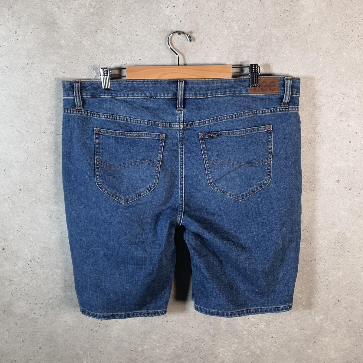 Vintage Lee Mid Rise Baggy Shorts Jorts Cargo Womens W40 Blue Relaxed Denim A4564