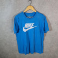 Vintage Nike Club T Shirt Shirt Men’s Medium Blue Spellout Logo Athletic C9576