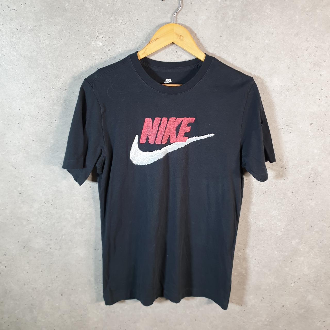 Vintage Nike T Shirt Men’s Small Black Printed Single Swoosh Logo Athletic C8295