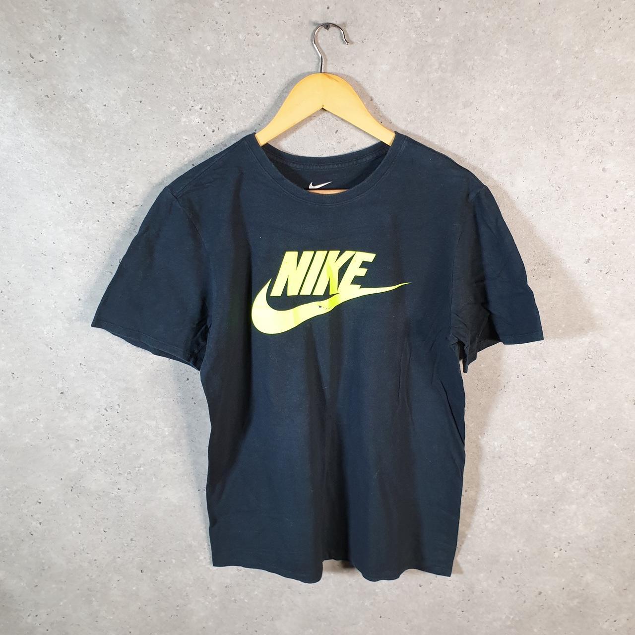 Vintage Nike Spellout Club T Shirt Men’s M Black Logo Swoosh Athletic