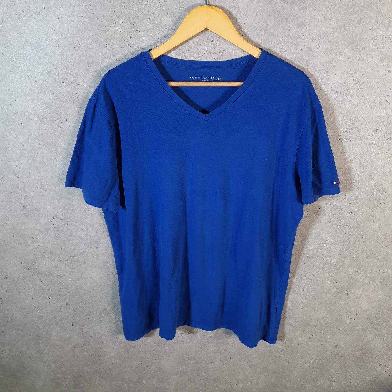 Vintage Tommy Hilfiger T Shirt Men’s Large Blue Custom Fit Embroidered Logo