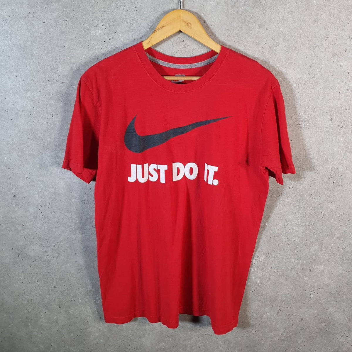 Vintage Nike Just Do It T Shirt Men’s Large Red Printed Single Swoosh Logo Athletic Big Fish Vintage