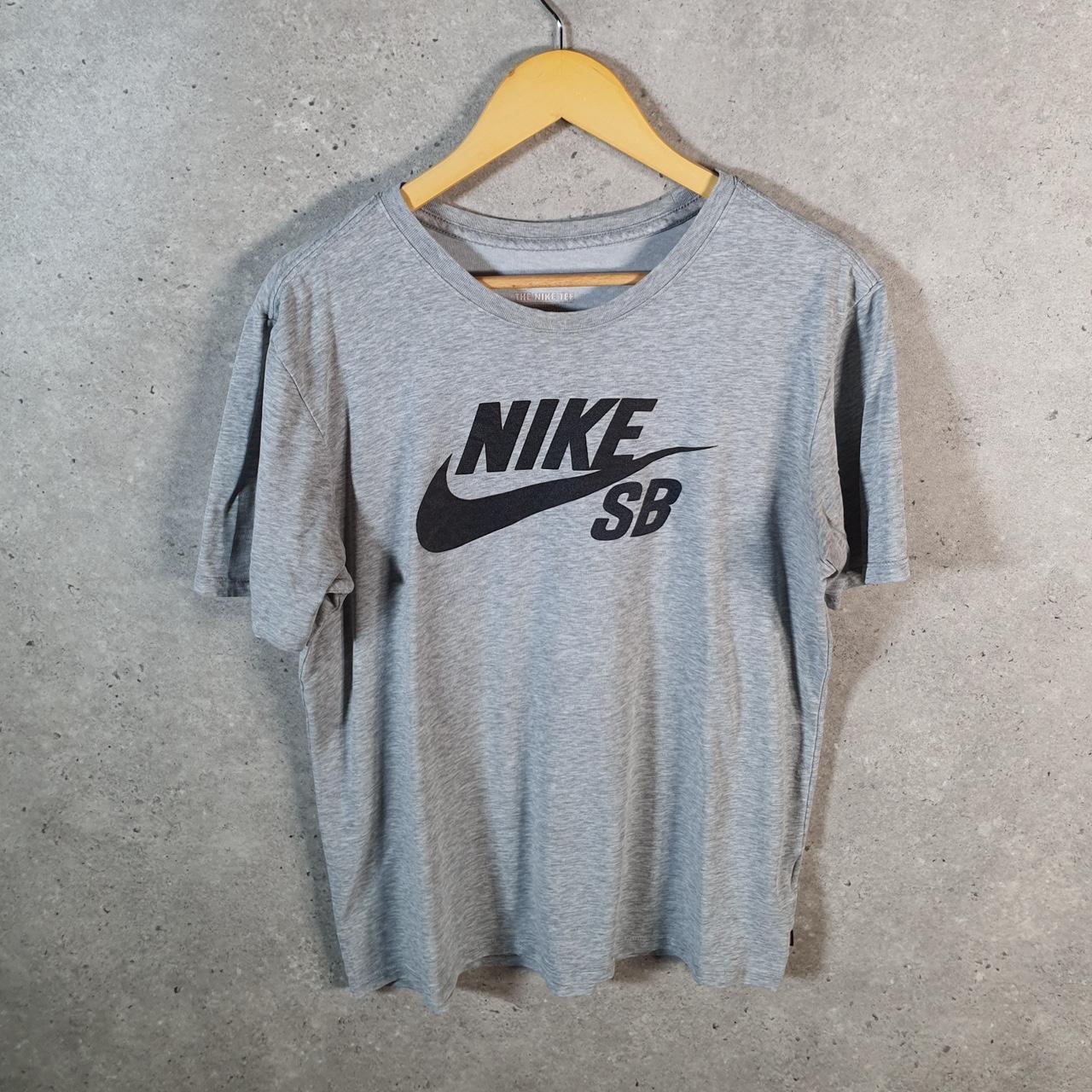 Vintage Nike SB Dri Fit Spellout T Shirt Men’s Medium Grey Logo Swoosh Athletic