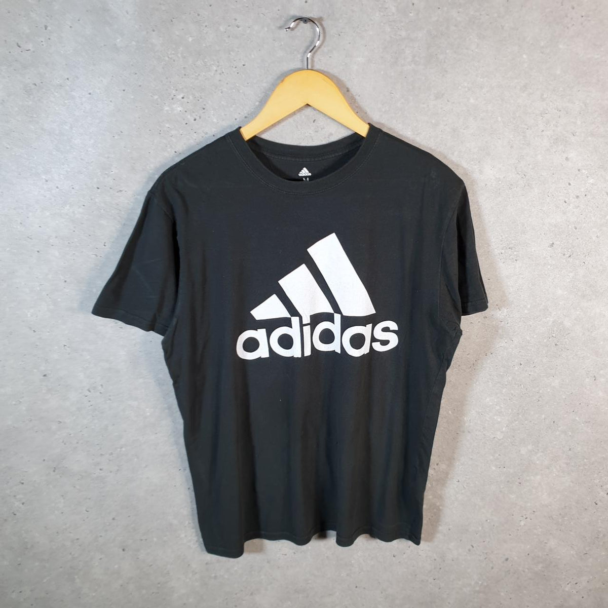 Vintage Adidas Golf T Shirt Shirt Men’s Medium Black Three Stripes Logo Athletic C9898