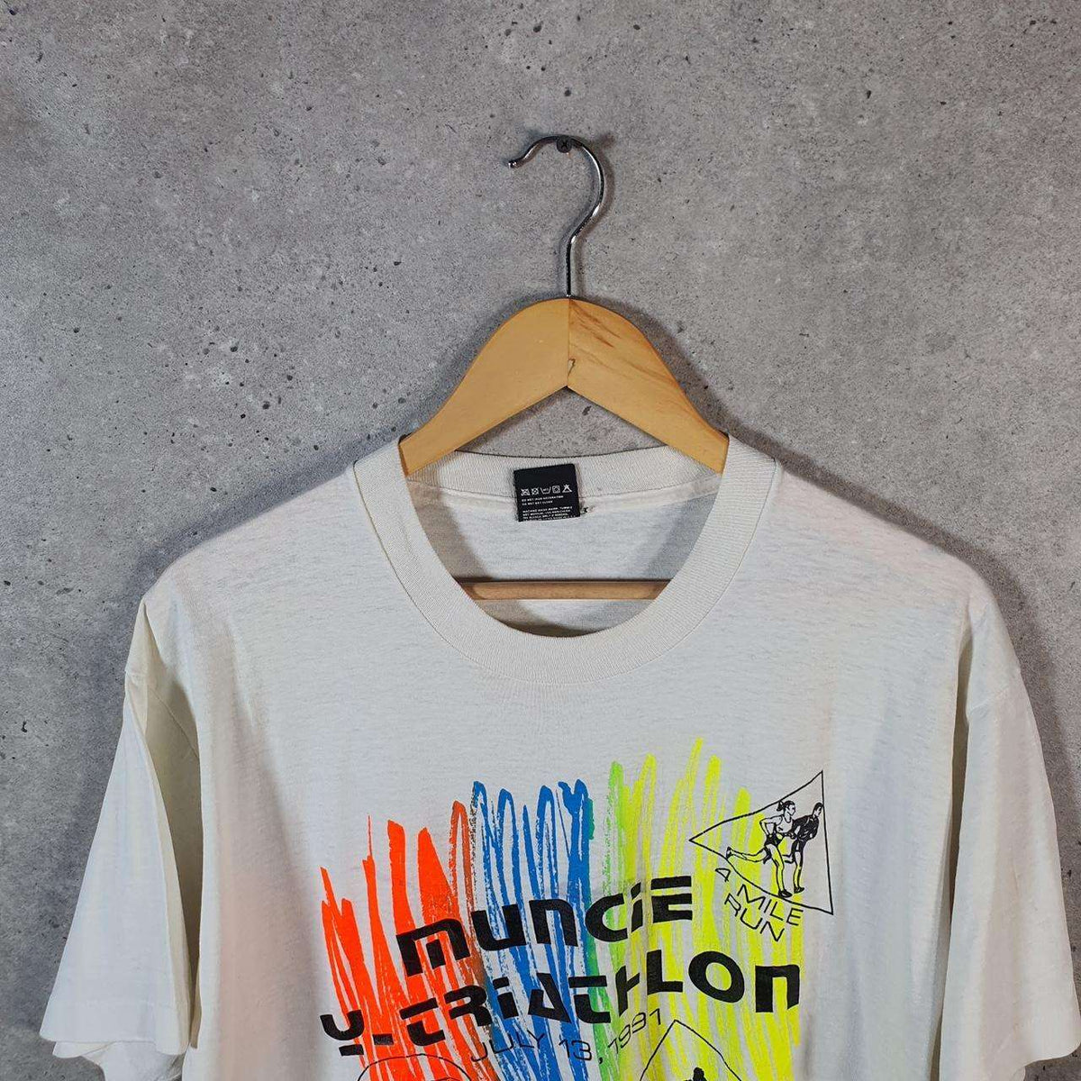 Vintage Screen Stars Best 1991 Muncie Triathlon USA Single Stitch T Shirt Men’s XL White Big Fish Vintage