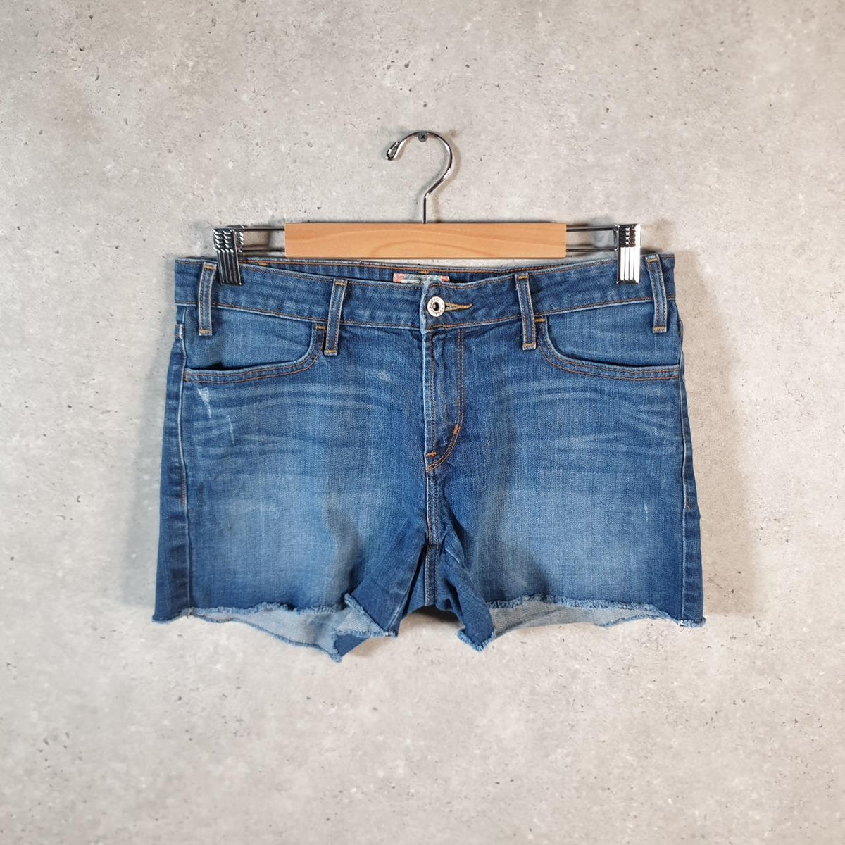 Vintage Levi’s Baggy Shorts Jorts Cargo Womens W32 Blue relaxed Denim