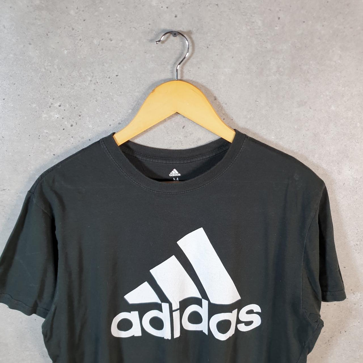 Vintage Adidas Golf T Shirt Shirt Men’s Medium Black Three Stripes Logo Athletic C9898