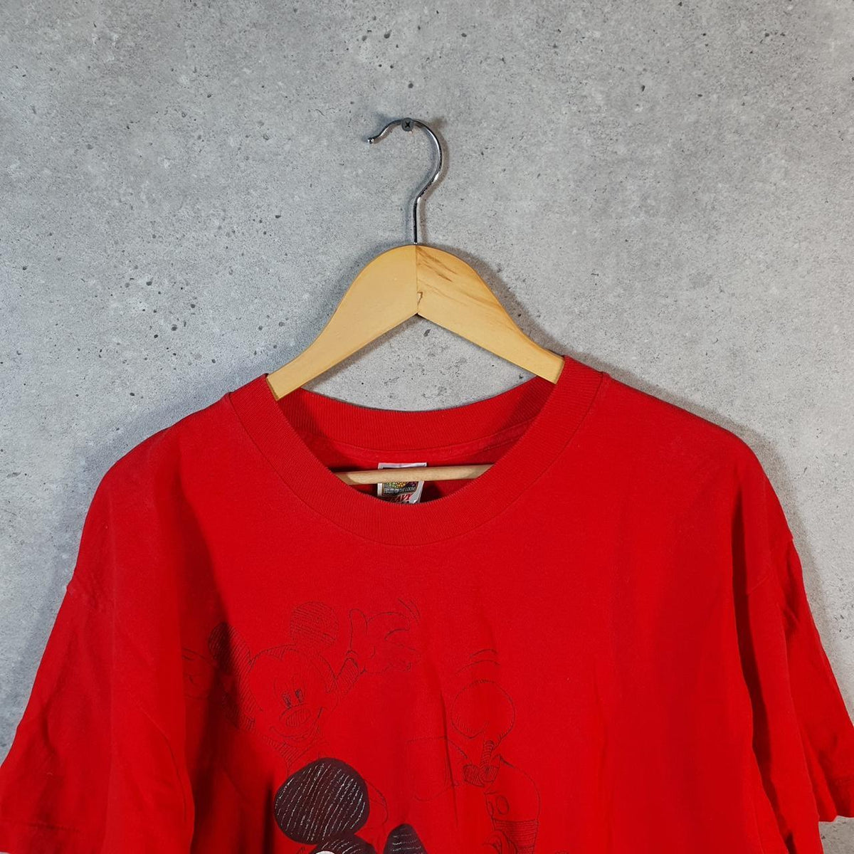 Vintage Heavy Fruit of the Loom Disney Mickey Mouse 90s USA Single Stitch T Shirt Men’s XL Red Big Fish Vintage