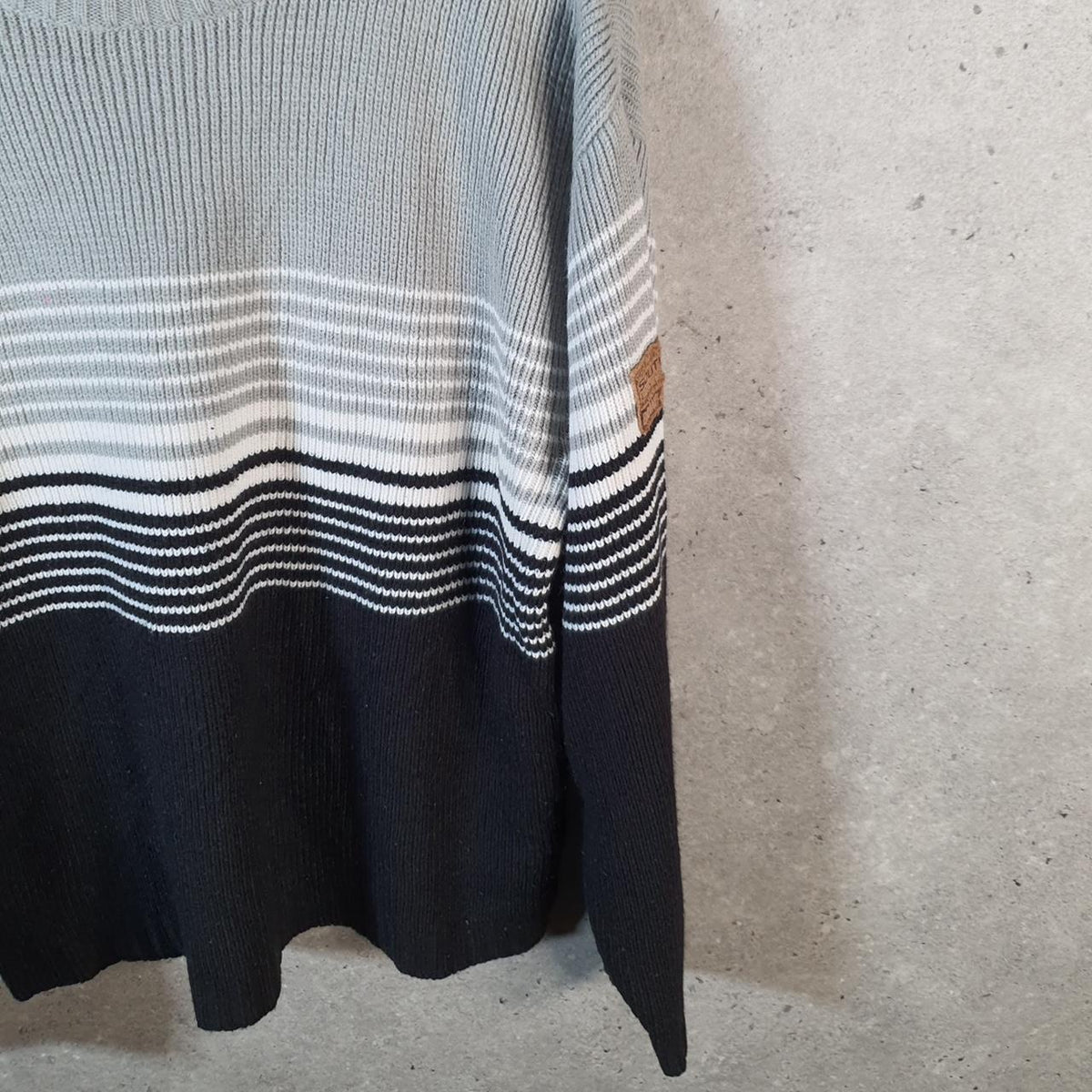 Vintage SouthPole Y2K Spellout Knit Sweater Jumper Mens Small Grey Striped Pullover Hip Hop