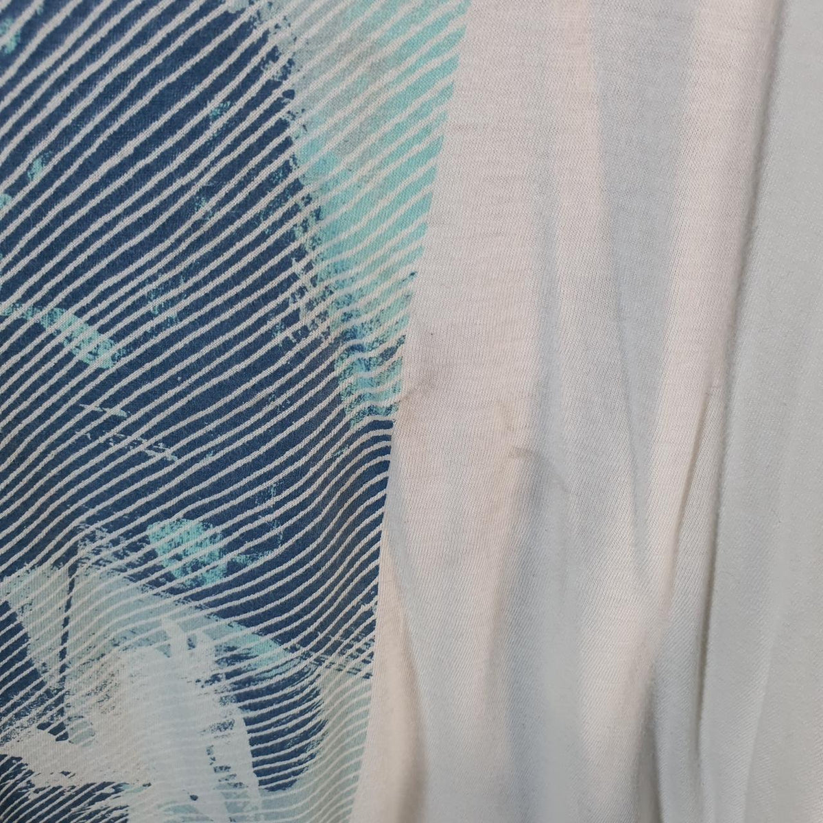 Vintage Calvin Klein Graphic T Shirt Men’s 2XL White Regular Fit Spellout Logo