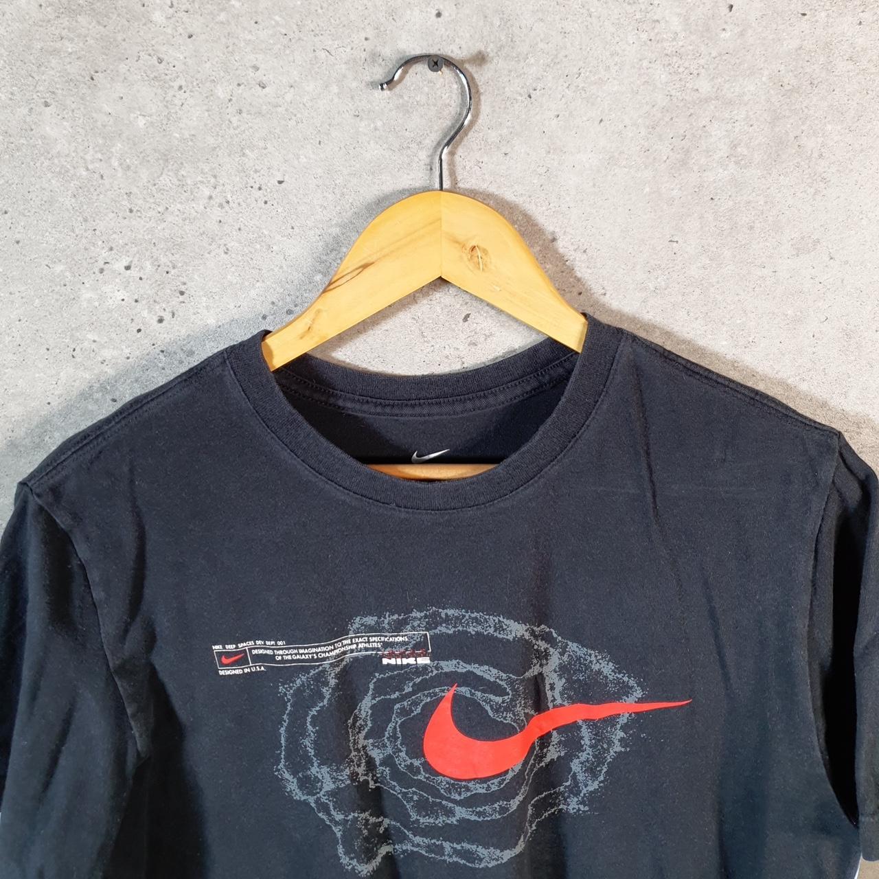 Vintage Nike T Shirt Men’s Medium Black Printed Single Swoosh Logo Athletic Big Fish Vintage