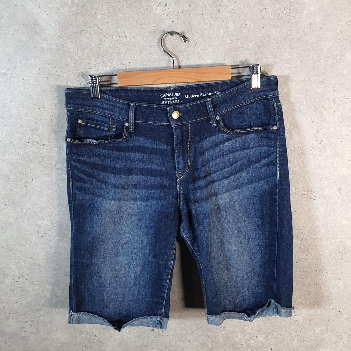 Vintage Levi’s Baggy Shorts Jorts Cargo Womens W31 Blue Relaxed Denim