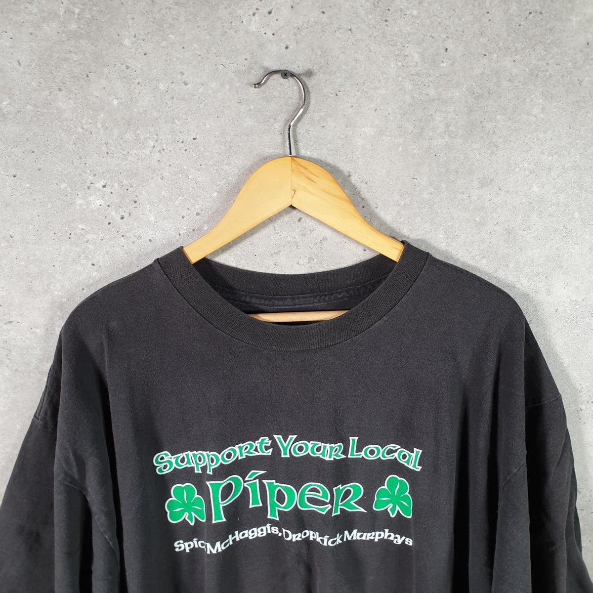 Vintage Piper Irish Clove Graphic USA Single Stitch T Shirt Men’s Large Black Big Fish Vintage