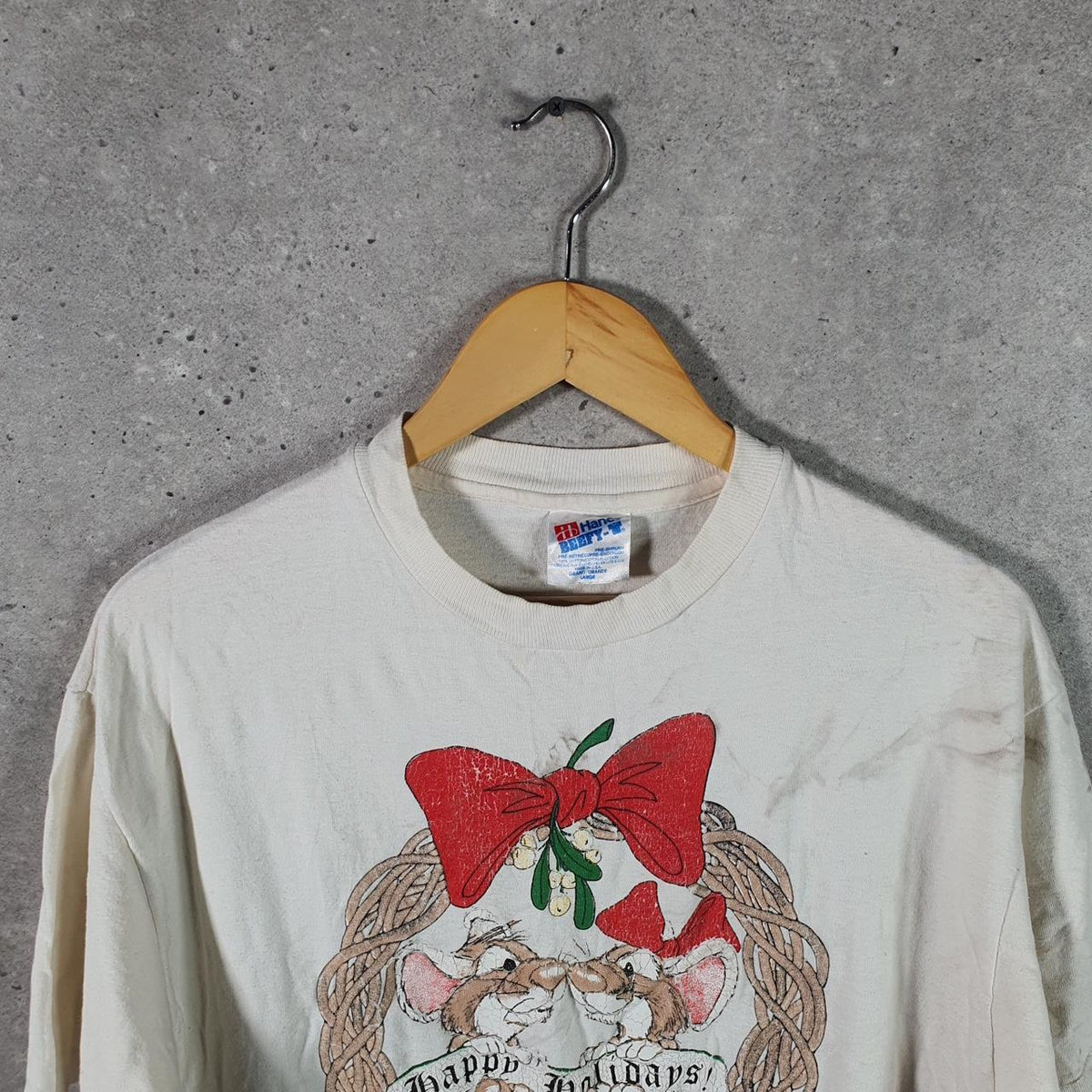 Vintage Hanes Beefy Happy Holidays 90s USA Single Stitch T Shirt Men’s Large White Big Fish Vintage
