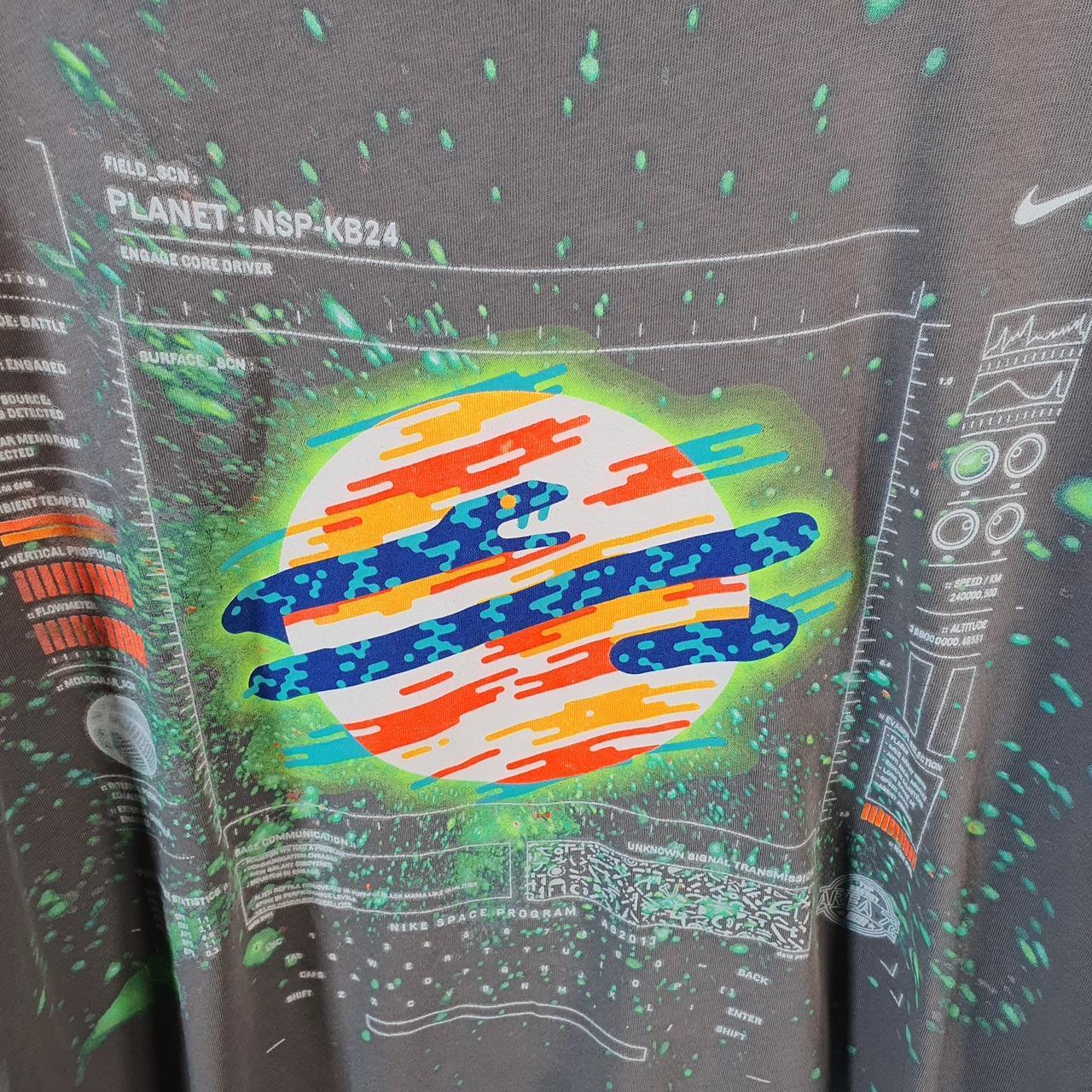 Vintage Nike Dri Fit Planet Area 72 T Shirt Mens Medium Grey Printed Logo Swoosh Athletic