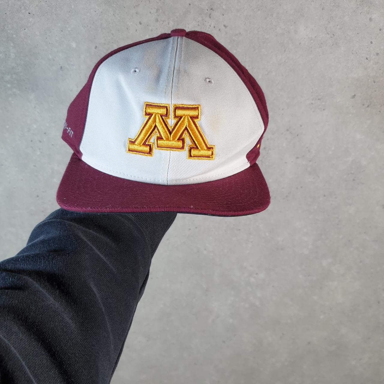 Vintage Nike Dri Fit Minnesota Swoosh Adjustable Cap Men’s USA Spellout Athletic Sports C8548