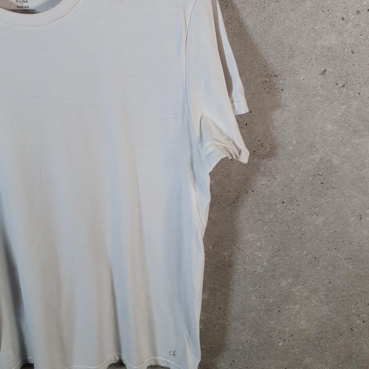 Vintage Calvin Klein Spellout T Shirt Men’s Medium White Casual Sports
