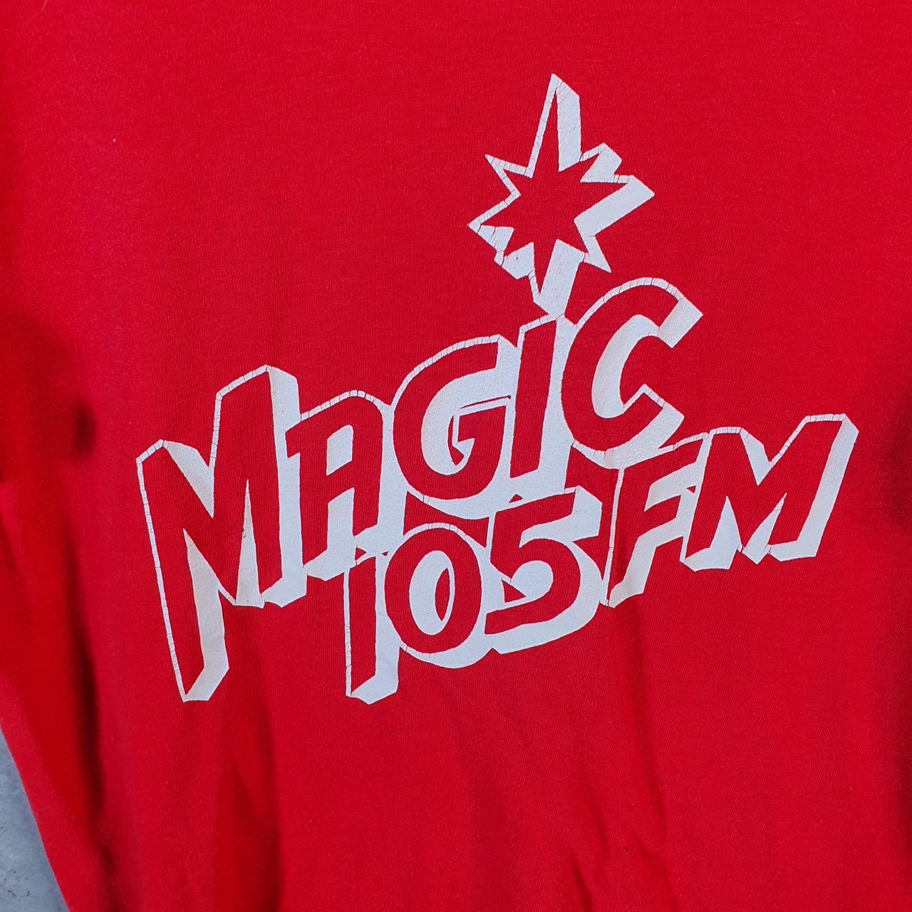 Vintage Screen Stars Magic 105FM 90s USA Single Stitch T Shirt Men’s Small Red