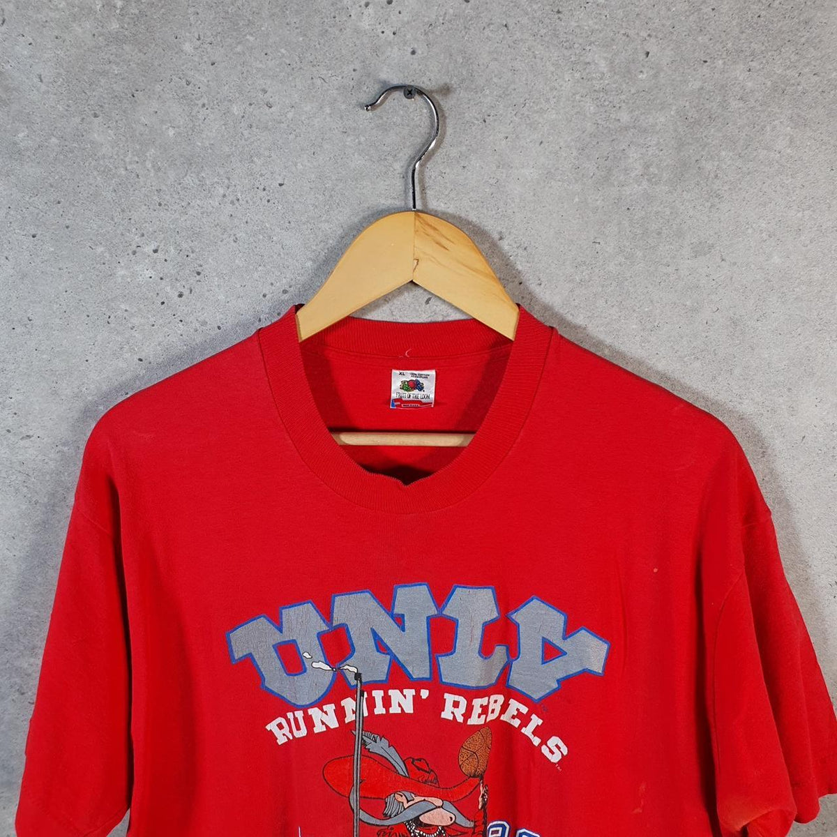 Vintage Fruit of the Loom USA UNLV 1990 Runnin Rebels NCAA Single Stitch T Shirt Men’s XL Red Big Fish Vintage