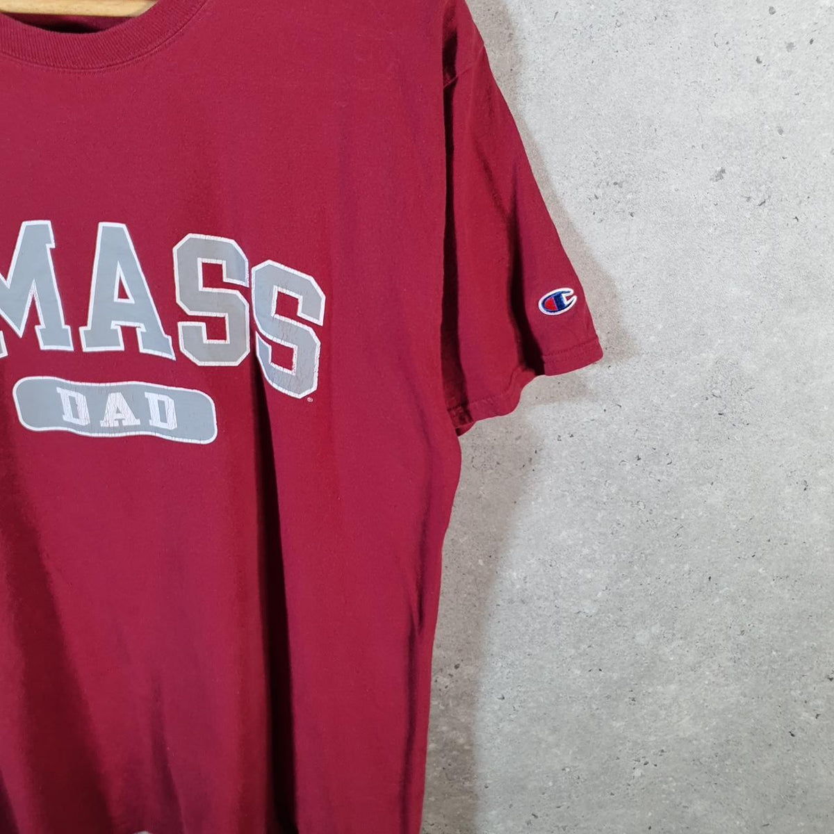 Vintage Champion Embroidered Spellout Umass Dad T Shirt Men’s Medium Red USA Athletic