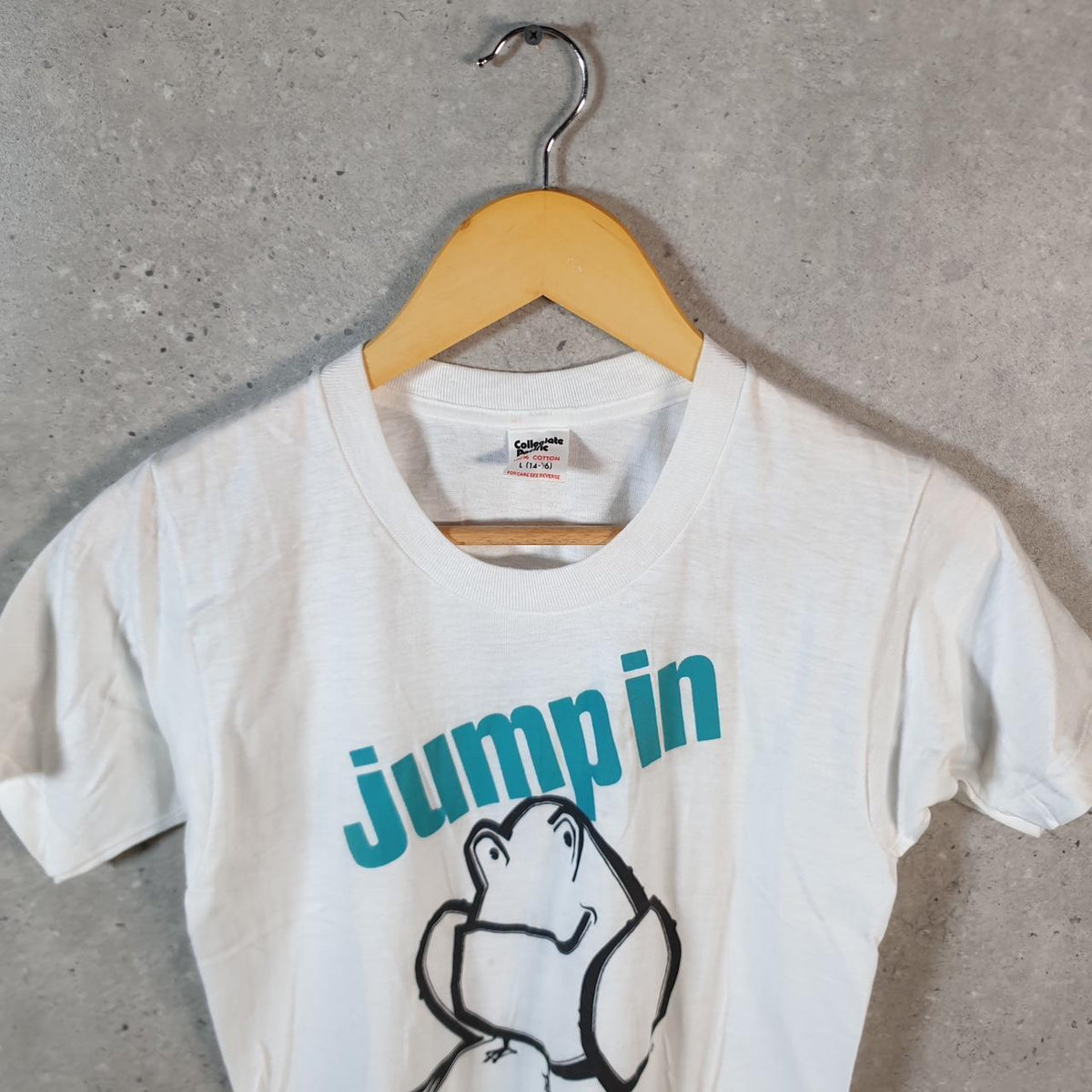 Vintage Collegiate Pacific Frog Jump In 90s USA Single Stitch T Shirt Womens Large White